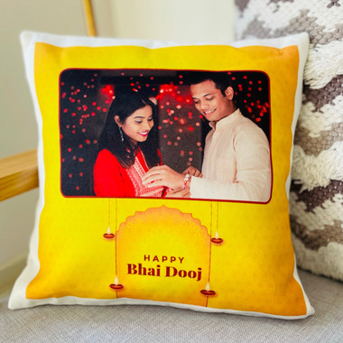 Read more about the article Personalized Cushion For Bhaidooj