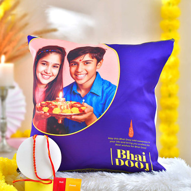Read more about the article Personalize Photo Cushion for Bhaidooj