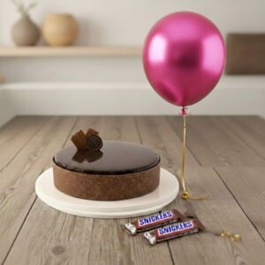 Read more about the article Belgian Double Chocolate Mud Cake with Snickers & Balloon