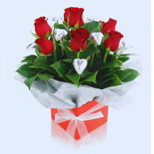 Read more about the article Eternal Red Roses Bouquet
