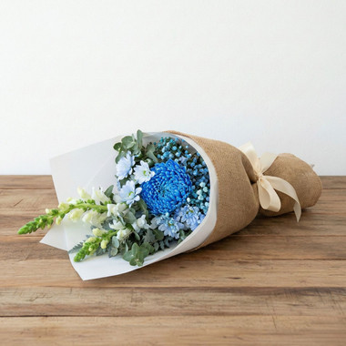 Read more about the article Blue Serenity Bouquet