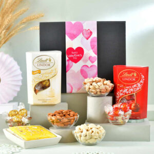 Read more about the article Exclusive Sweet & Savory Valentines Day Hamper