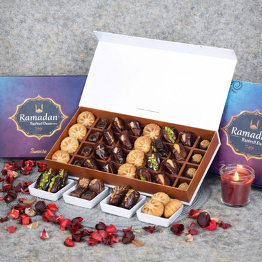 Read more about the article Ramadan Gift Box with Stuffed Dates, Mamoul & Chocolates by Sweecho