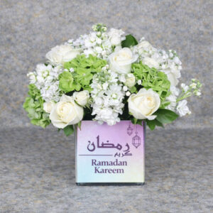 Read more about the article Ramadan Kareem White Roses & Hydrangea Glass Vase Arrangement