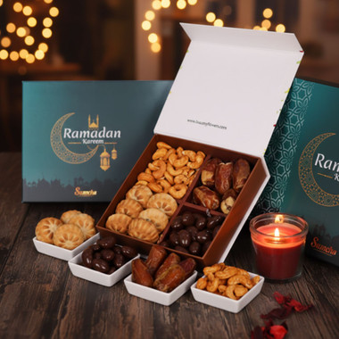 Read more about the article Premium Dry Fruits Gift Box with Dates, Pistachio & Cashews