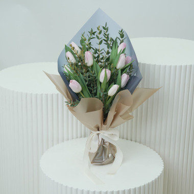 You are currently viewing Buy Pink Tulip Bouquet Online