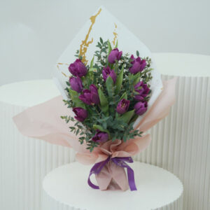 Read more about the article Buy Purple Tulip Bouquet Online