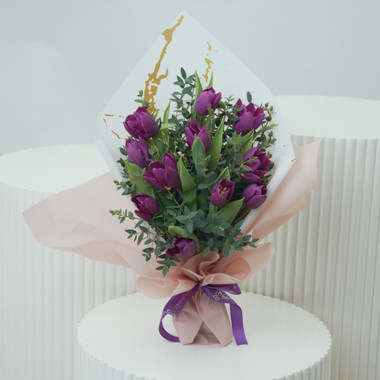 You are currently viewing Buy Purple Tulip Bouquet Online