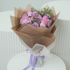 Read more about the article Buy Beauty Queen 21 Roses Bouquet Online