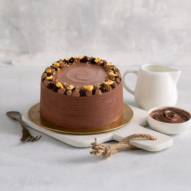 You are currently viewing Chocolate Hazelnut Cake in UAE