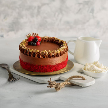 You are currently viewing Chocolate Red Velvet Cake in UAE