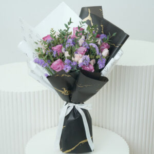 Read more about the article Lavender Blush Bouquet Online | Purple & Pink Roses Bouquet UAE