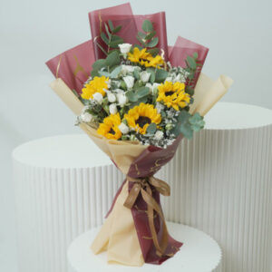 Read more about the article Sunflower & White Roses Bouquet Online UAE