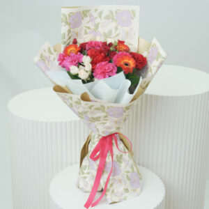 Read more about the article Mixed Carnations & Gerbera Bouquet Online UAE