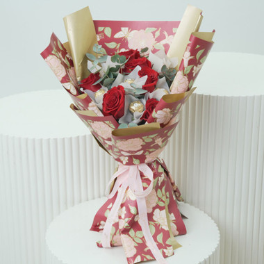 You are currently viewing 6 Red Roses with Ferrero Rocher Bouquet
