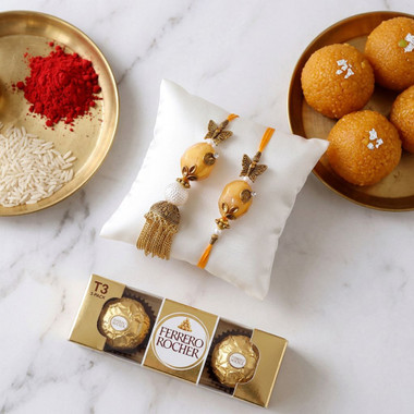 Read more about the article Bhaiya Bhabhi Rakhi With Ferero Rocher And Laddu