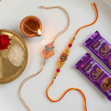 Read more about the article Bhaiya Bhabhi Rakhi With Ferero Rocher And Laddu