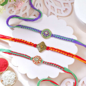 Read more about the article Buy 3 Ethnic Rakhi Set Online To Australia